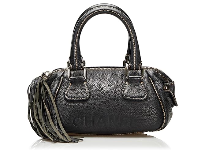 Chanel schwarze lockere Tassel-Tasche Leder Kalbähnliches Kalb  ref.709296