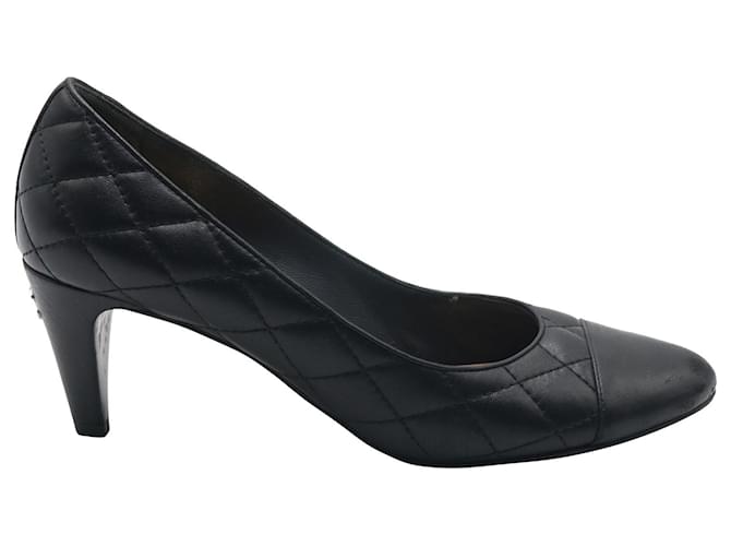 Chanel Toe Cap Quilted Pumps in Black Lambskin Leather  ref.709639