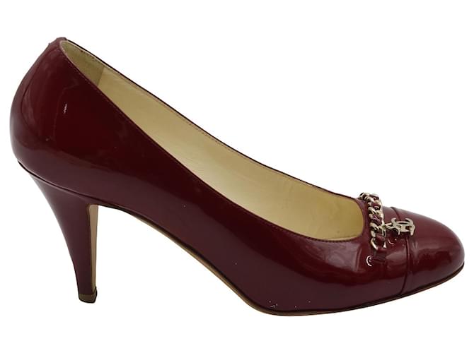 Chanel Pumps with Chain and CC Hardware in Red Leather ref.709696