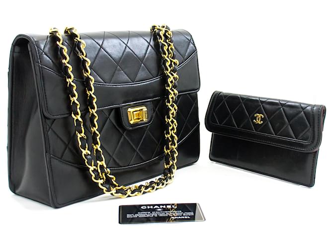 CHANEL Vintage Classic Chain Shoulder Bag Black Quilted Flap Lamb Leather  ref.710298