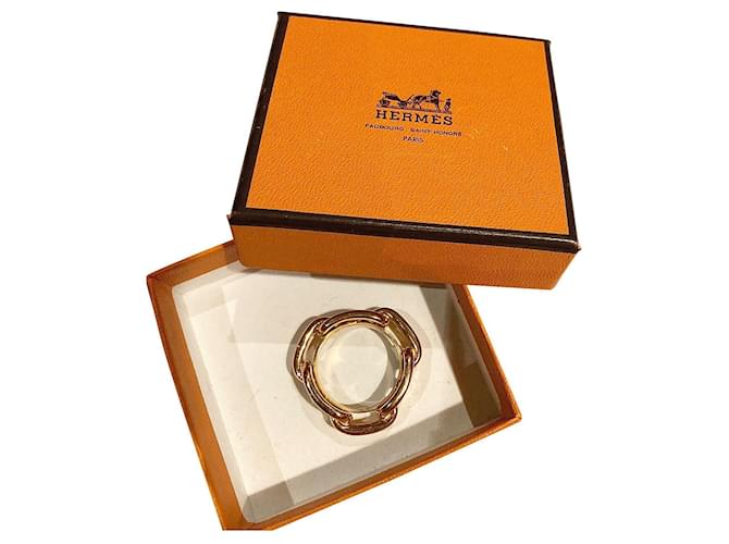Sublime anneau de foulard Hermès excellent état Métal Bijouterie dorée  ref.711182