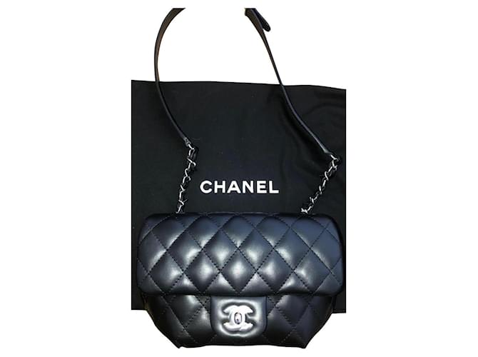 Chanel Clutch bags Black Leather  ref.711379
