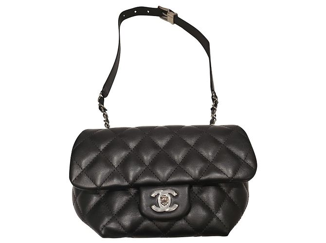 Chanel Kupplung Schwarz Silber Hardware