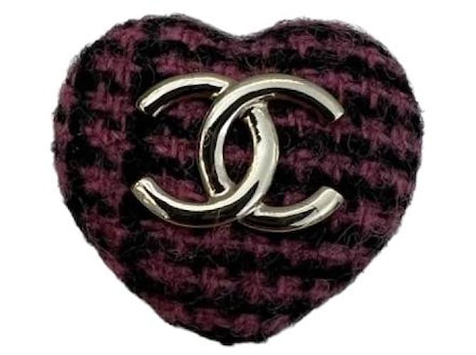 Chanel Pins & brooches Golden Metal  ref.712445