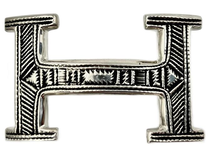 HERMÈS: Rare hand-engraved solid silver TOUAREG belt buckle 32 MM Silvery