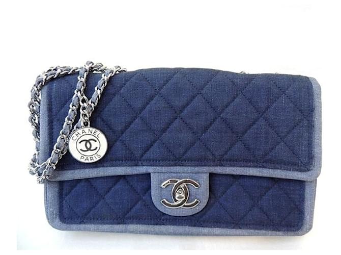 *Chanel Matelasse Chaîne Sac à Bandoulière Médaillon Denim Bicolore Bleu 20pour femmes Jean  ref.712495