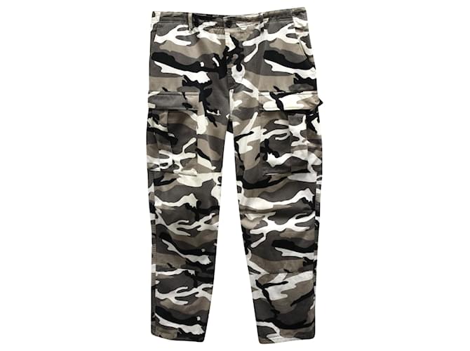 Balenciaga Camouflage Print Fitted Cargo Pants in Multicolor Cotton   ref.712912