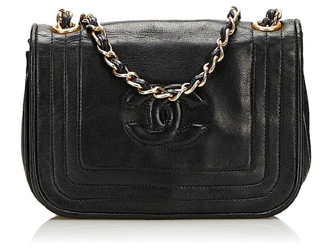 Chanel Bolso con cadena con solapa CC negro Piel de cordero  ref.712998