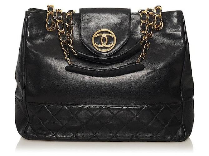 Chanel gesteppte Supermodel-Einkaufstasche schwarz Lammfell  ref.713018