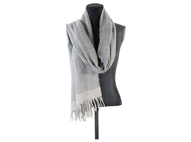 Pablo De Gerard Darel Schals Pablo