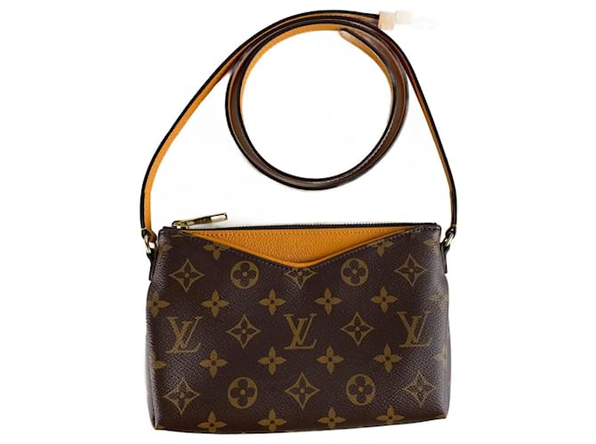 Louis Vuitton Pochette Pallas BB Brown Cloth  ref.713785