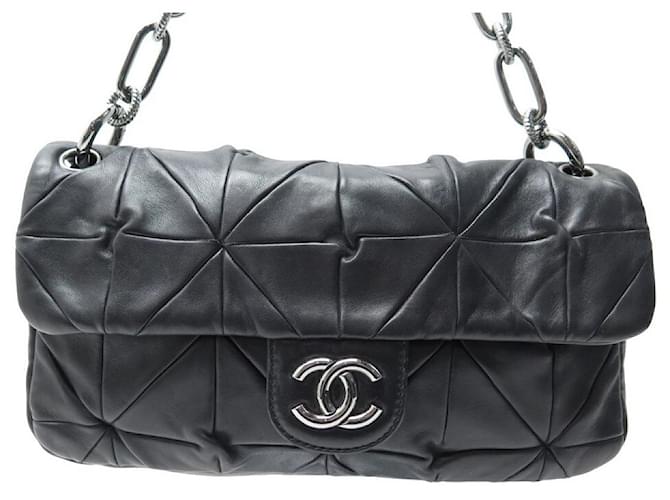NEW CHANEL LIMITED EDITION HANDBAG IN BLACK LEATHER HAND BAG ref