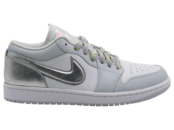 Autre Marque Nike Air Jordan 1 Sneakers basse SE "Tear Away" in pelle color argento  ref.715894