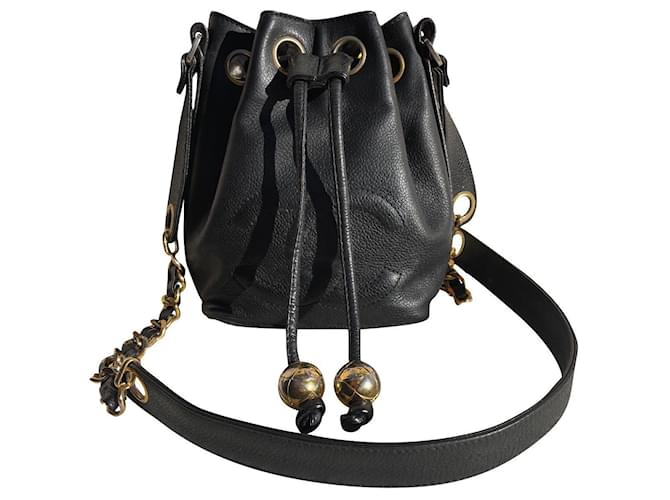 Excelente Chanel Bucket Bag Gabrielle Black Caviar Leather. Preto Couro  ref.716155