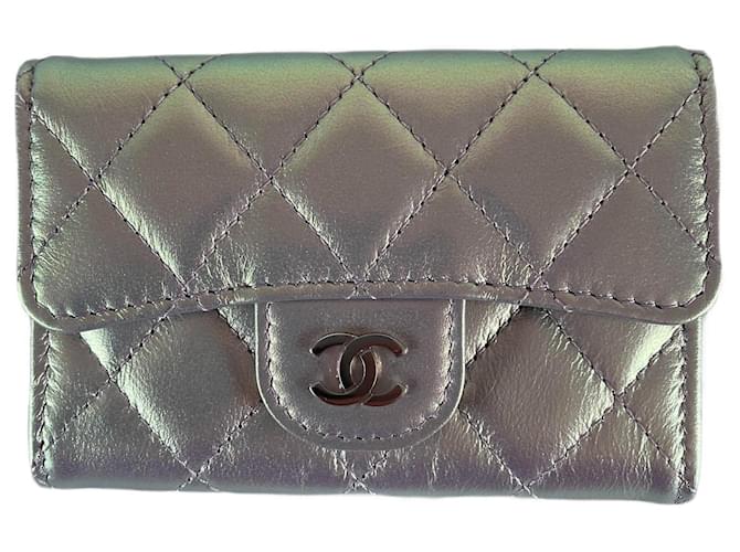 Carteira Chanel metálica porta-moedas rosa verde porta-cartões iridescente NOVO Cinza Metálico Couro  ref.716785