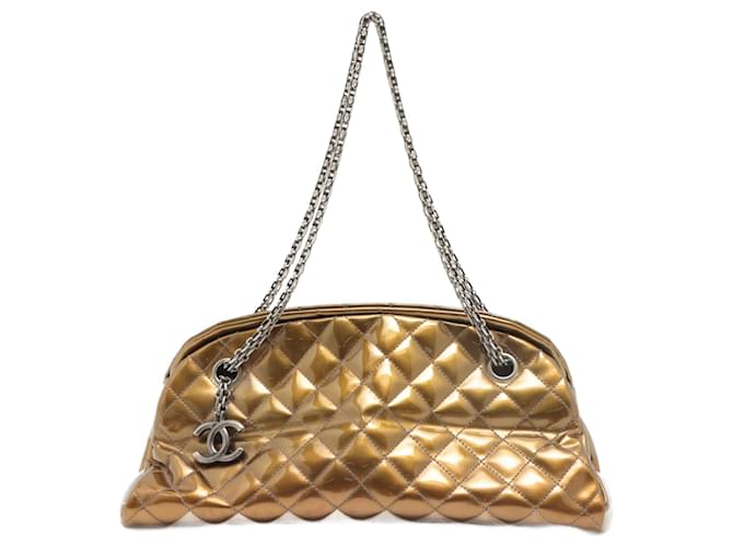 Chanel Mademoiselle Golden Leather  ref.716808