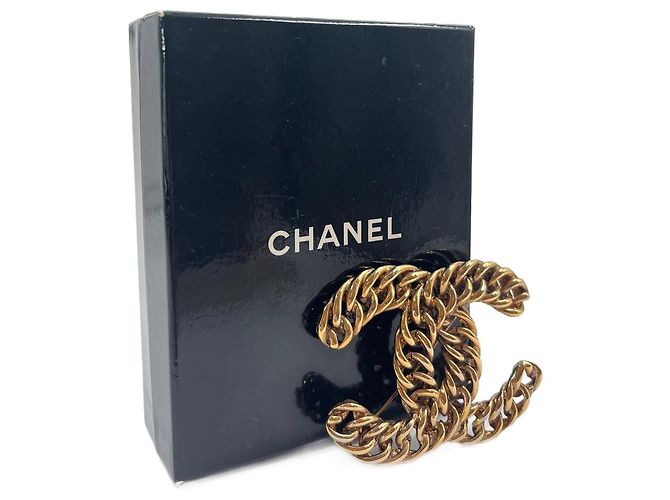 Goldfarbene Chanel CC Brosche Golden