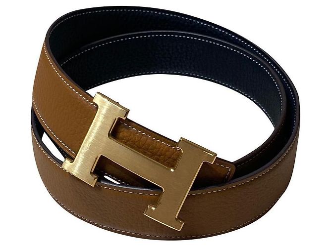 Cinto com fivela de couro Hermès REVERSIBLE “H” dourado 18K Preto