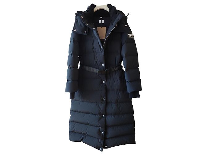 BURBERRY PIUMINO DI MEDIA LUNGHEZZA CON CAPPUCCIO. Nero