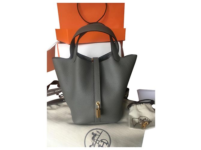 Hermès Picotin 18 Taurillon Clemence Gris Meyer