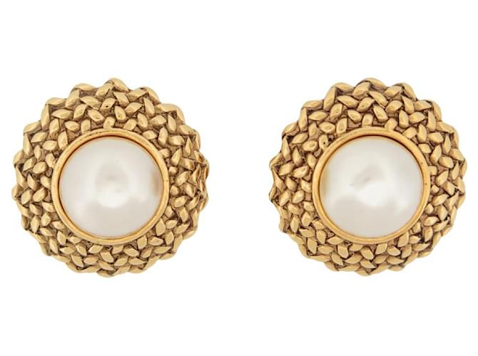 Chanel Logo Stud Earrings (Fashion Jewelry and Watches,Earrings) IFCHIC.COM