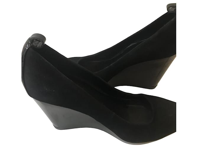 Zapatos de tacón Calvin Klein con cuña Negro Charol Gamuza  ref.722671