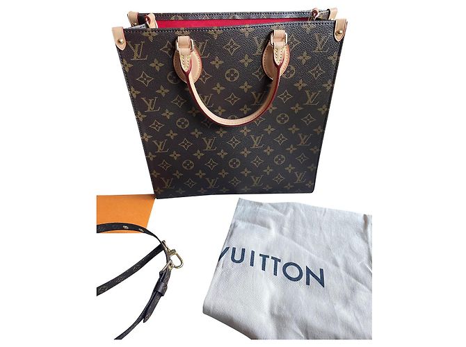 Louis Vuitton Monogramme LV Sac Plat PM Marron