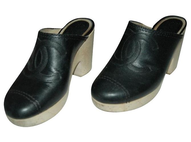 Autre Marque Black Leather and Wood Clogs Size 38