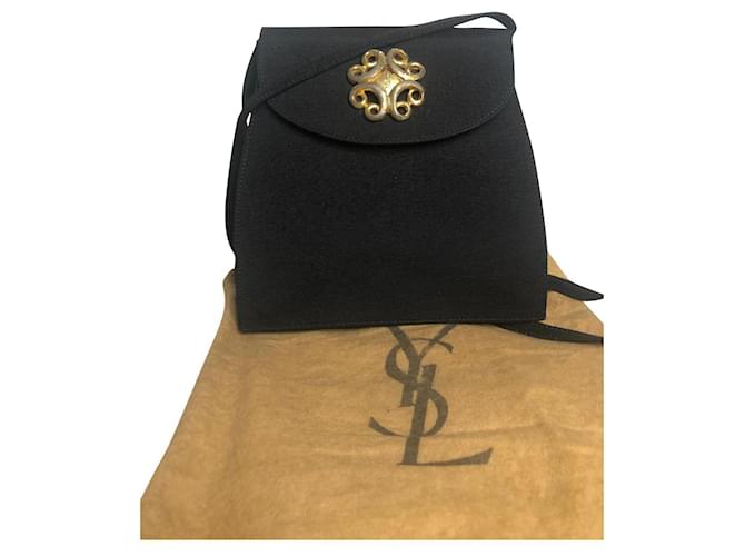 Yves Saint Laurent Handbags Black Cloth  ref.726000