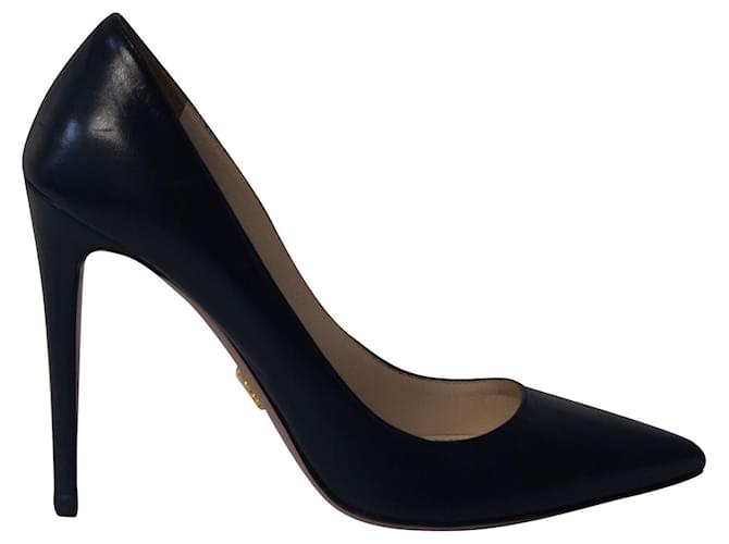 Patent leather heels Prada Orange size 38 EU in Patent leather - 37587692