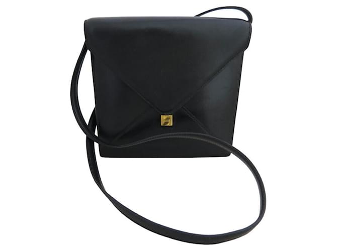 Hermès -- Black Leather  ref.730696