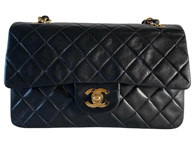 Chanel classic lined flap small lambskin gold hardware timeless black vintage Leather  ref.730831