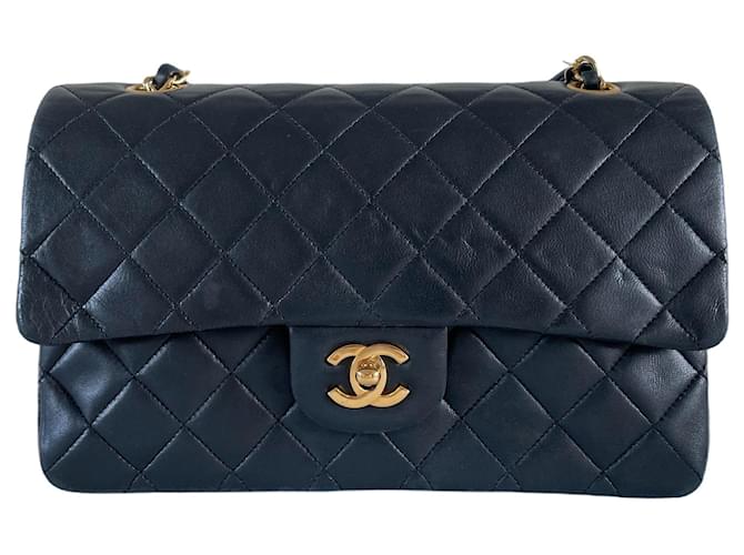 Chanel classic lined flap medium lambskin gold hardware timeless black vintage Leather  ref.730841