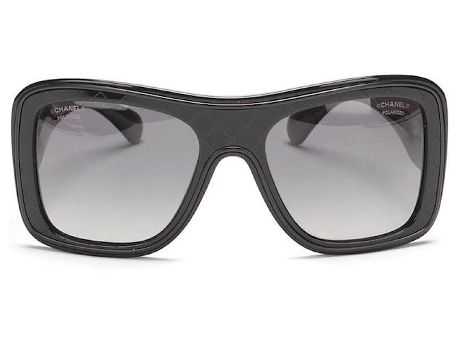 Chanel Óculos de sol grandes CC Preto Plástico Resina  ref.733258