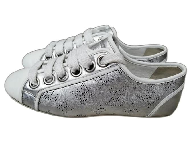 Louis Vuitton Sneakers Silvery Leather  ref.735997