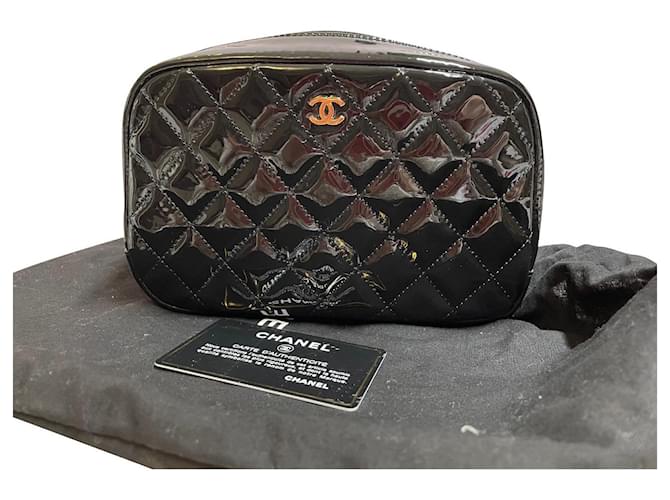Chanel Purses, wallets, cases Black Patent leather  ref.736526