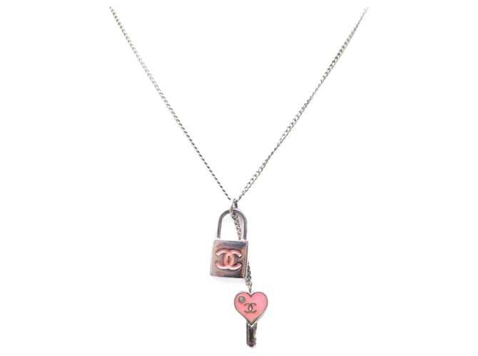 CHANEL PADLOCK AND KEY PENDANT NECKLACE 2007 SILVER METAL PADLOCK NECKLACE Silvery  ref.736908