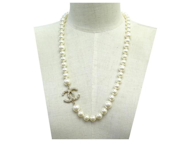 NEW CHANEL NECKLACE LOGO CC & PEARLS NECKLACE 65 72 CM GOLD METAL NECKLACE Golden  ref.736959