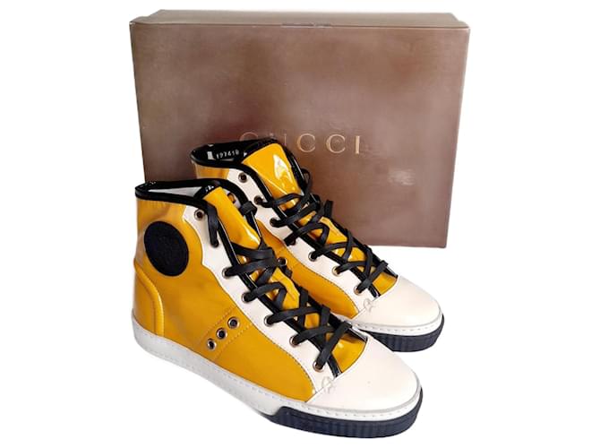 Gucci sneakers Nero Bianco Giallo Vernice  ref.737344