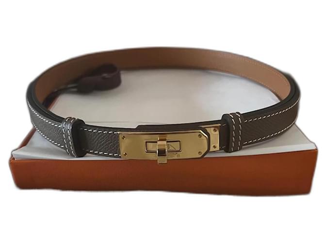 Hermès Cintura Hermes Kellykel Grigio Taupe Gold hardware Pelle  ref.737356