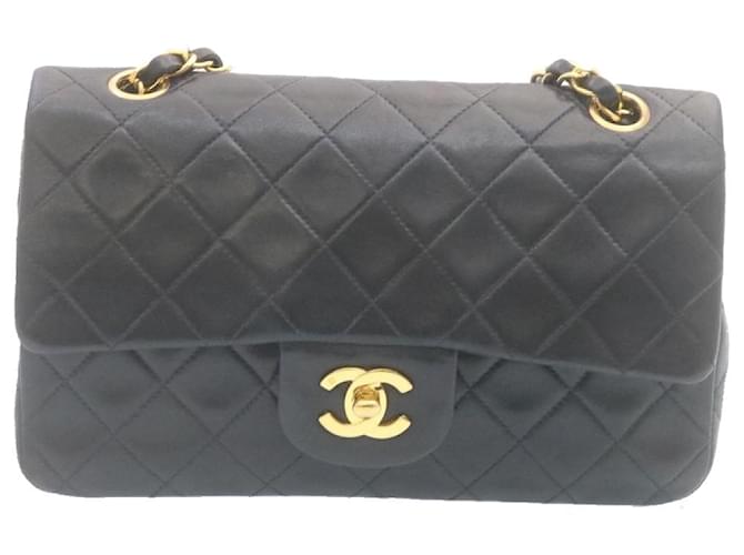 Chanel Timeless Negro Cuero  ref.739070