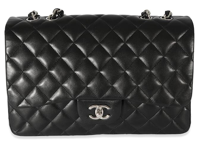 Timeless Chanel Jumbo Single Flap Bag aus schwarzem Lammleder  ref.739998