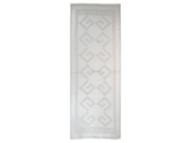 Écharpe en soie à franges et logo métallique Givenchy Argenté Métallisé  ref.740142