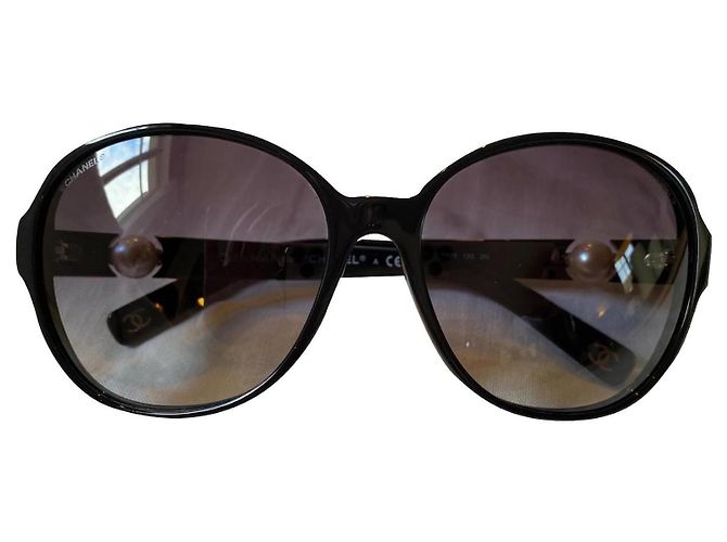 Lunettes de soleil Chanel Obal Noir