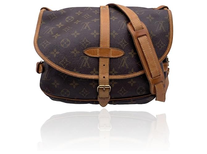 Louis Vuitton Tela monogramma vintage Saumur 30 Tessuto Crossbody Bag Marrone  ref.745345