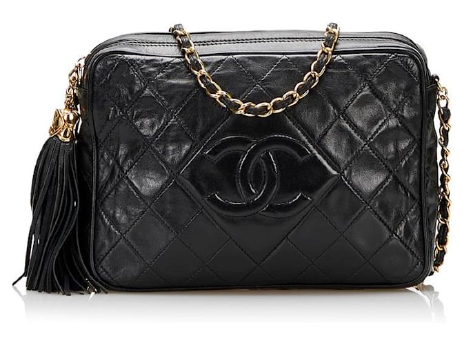 Chanel CC Quilted Tassel Camera Bag Black Lambskin ref.745480 - Joli Closet