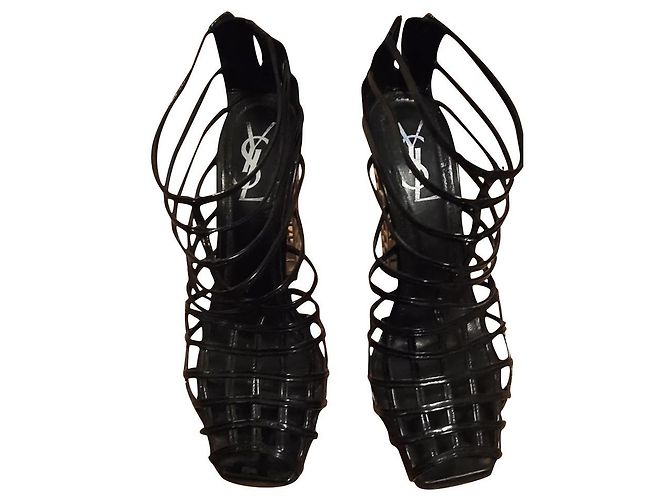 Yves Saint Laurent Cage Boots Leder Schwarz 38