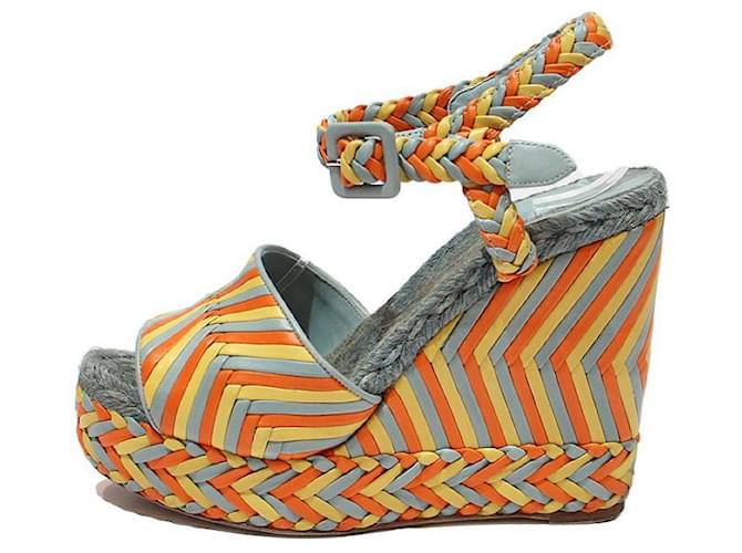 Hermès Des sandales Cuir Orange Gris Jaune  ref.746516