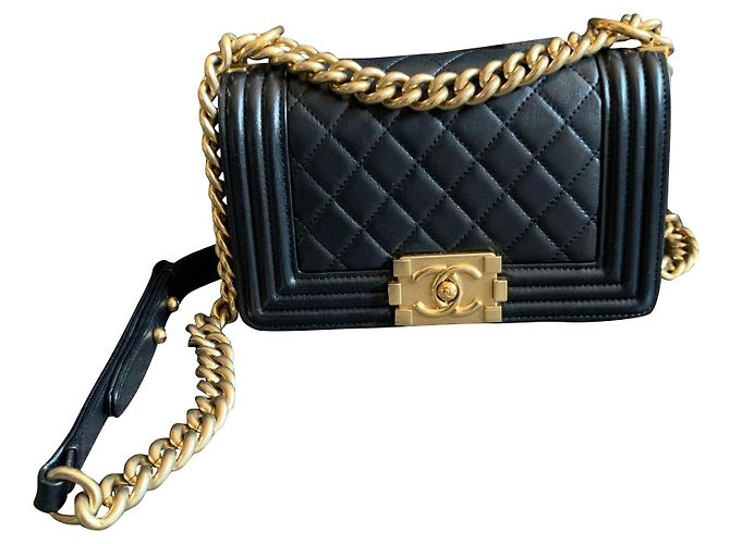 Le Boy Bolsa Chanel Boy pequena preta de couro Preto
