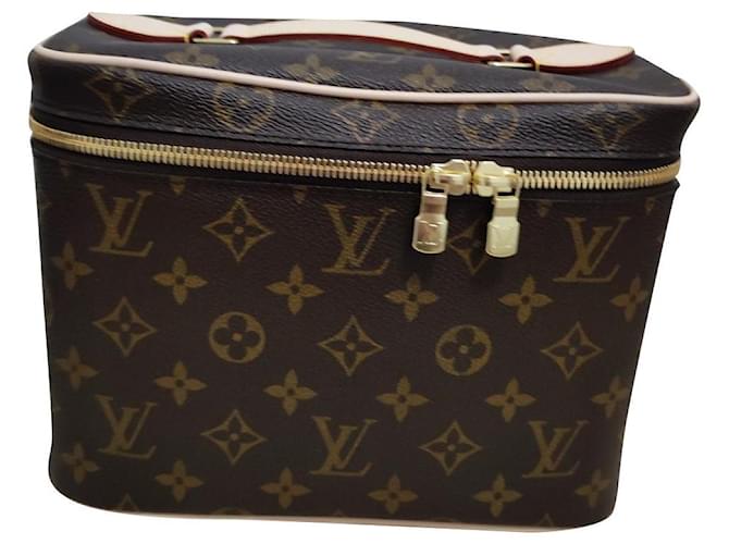 LV NICE BB TOILETRY POUCH